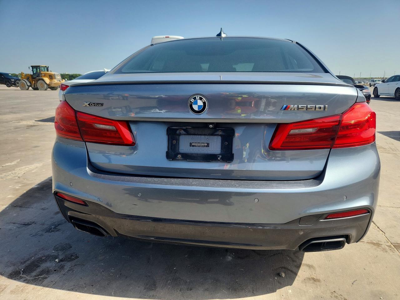 2018 BMW Seria 5 M550i - zdjęcie 6