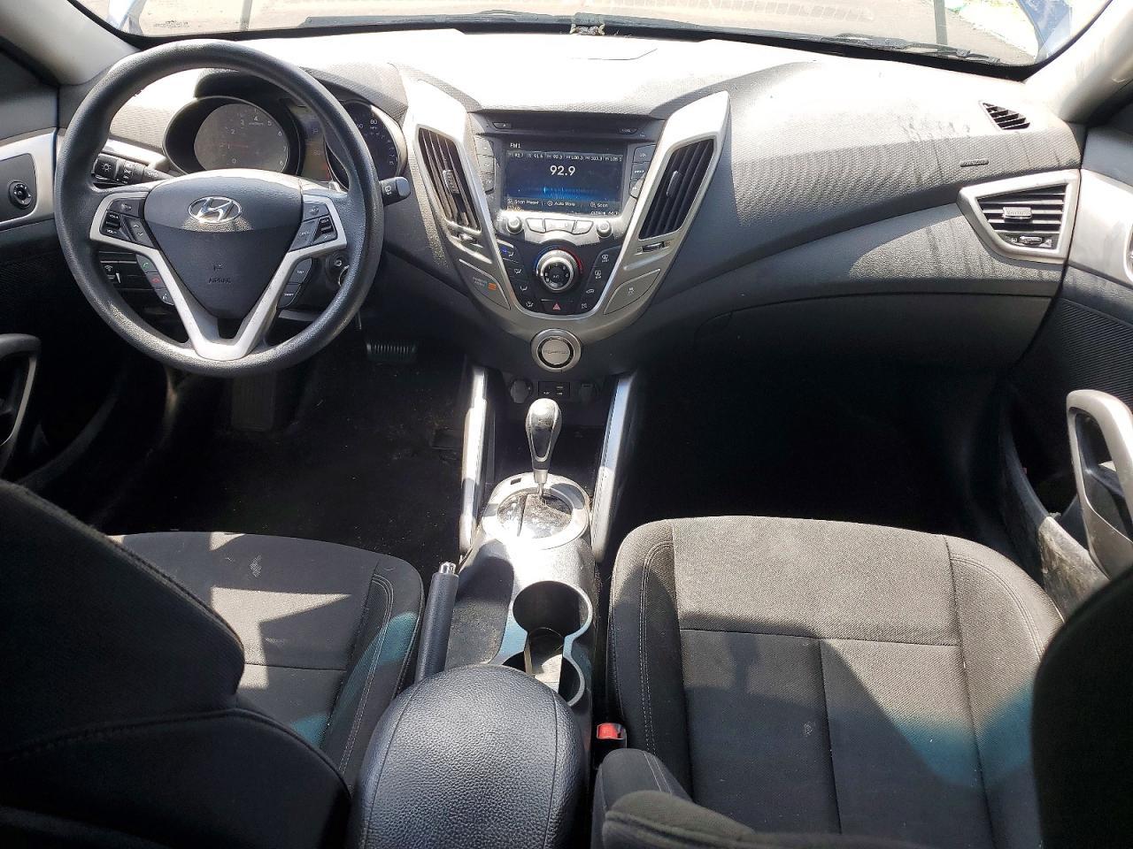 2016 Hyundai Veloster Base - zdjęcie 8