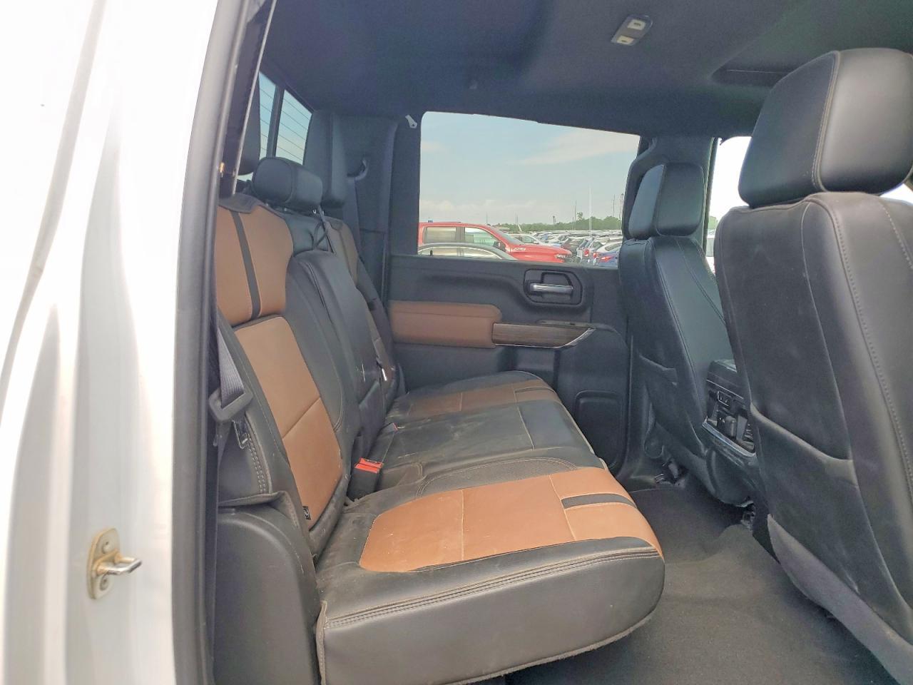 2022 Chevrolet Silverado K2500 High Country - zdjęcie 10