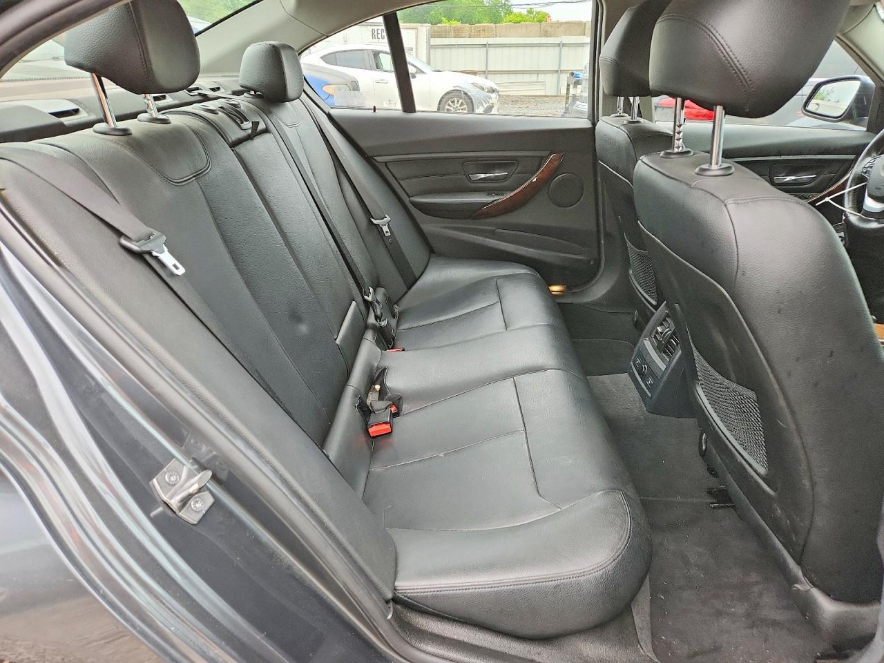 2015 BMW Seria 3 328i - zdjęcie 10