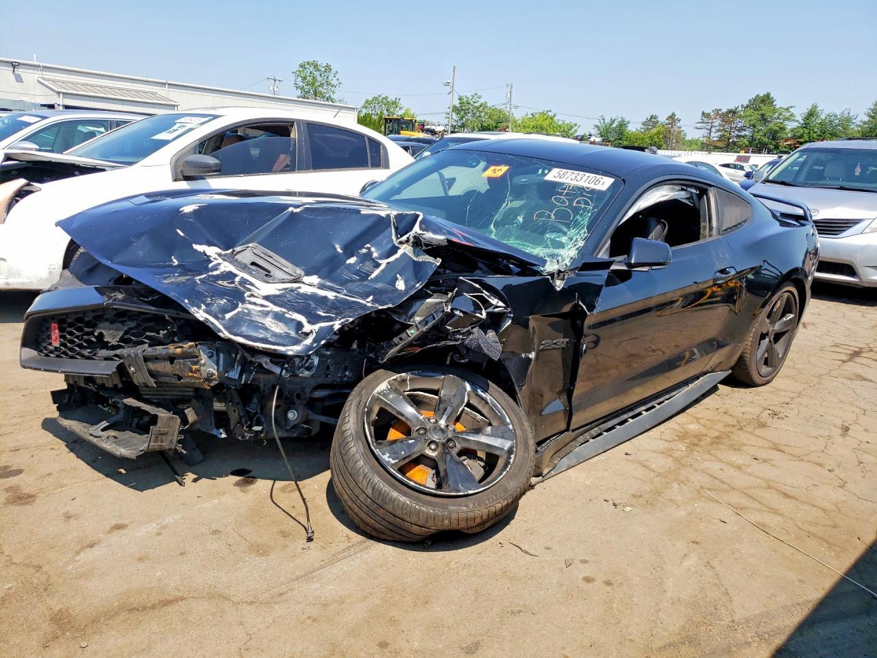 2019 Ford Mustang - zdjęcie główne