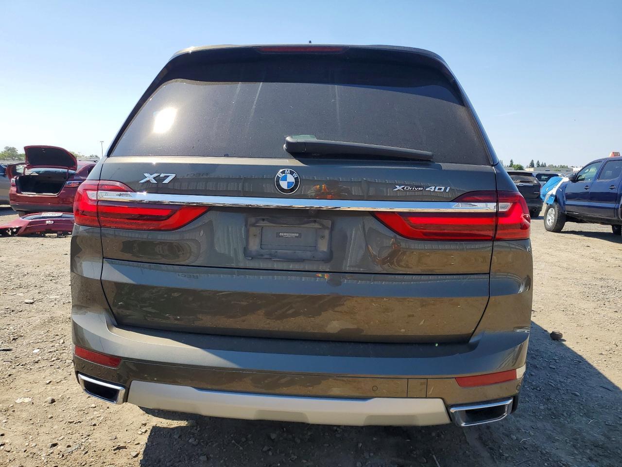 2021 BMW X7 xDrive40I - zdjęcie 6