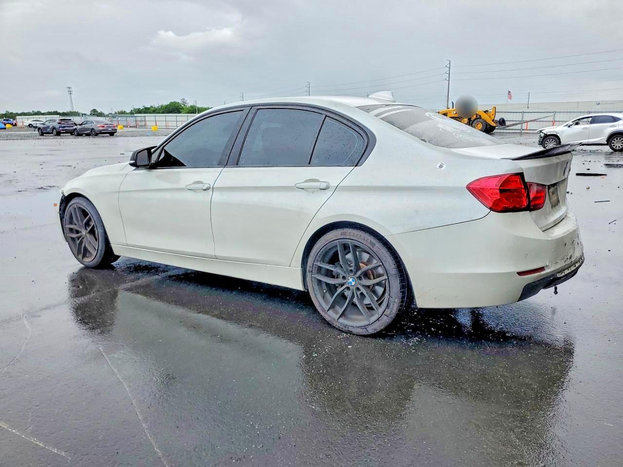 2013 BMW 335 I - zdjęcie 2