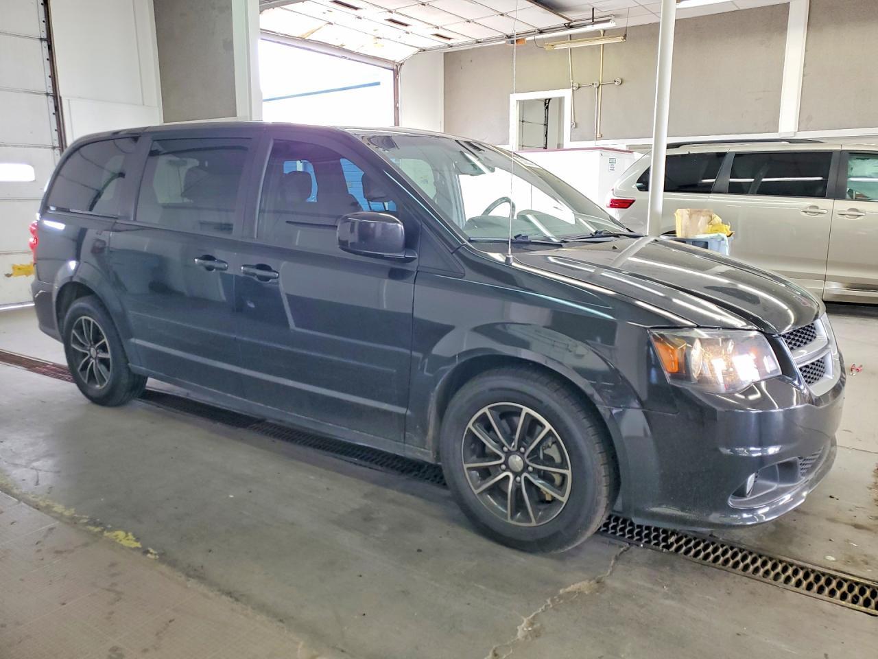 2017 Dodge Grand Caravan Gt - zdjęcie 4