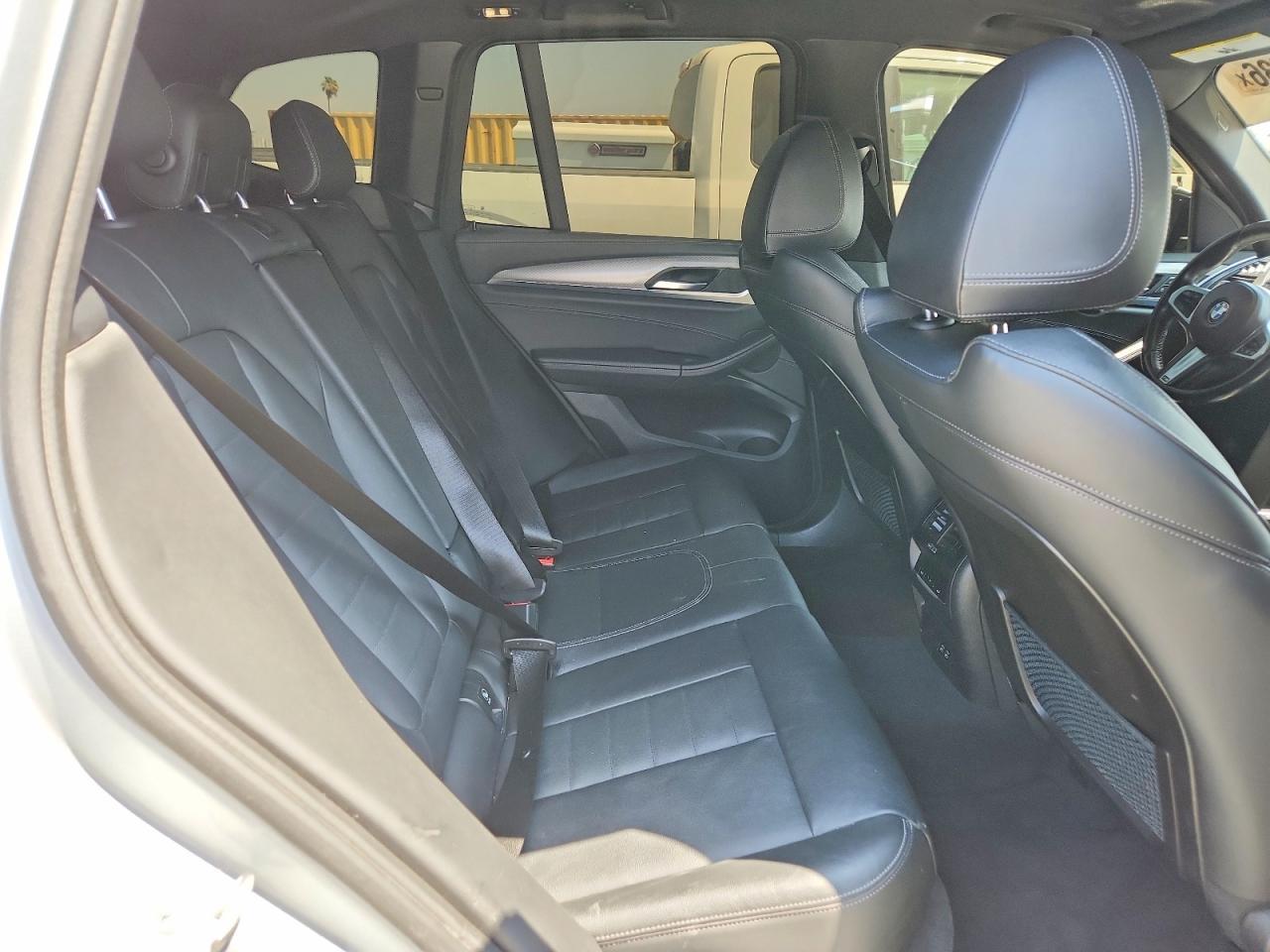 2021 BMW X3 xDrive30I - zdjęcie 11
