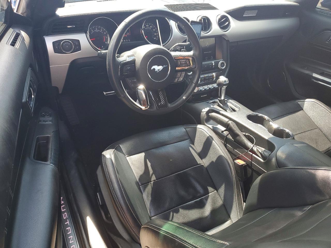 2016 Ford Mustang - zdjęcie 8