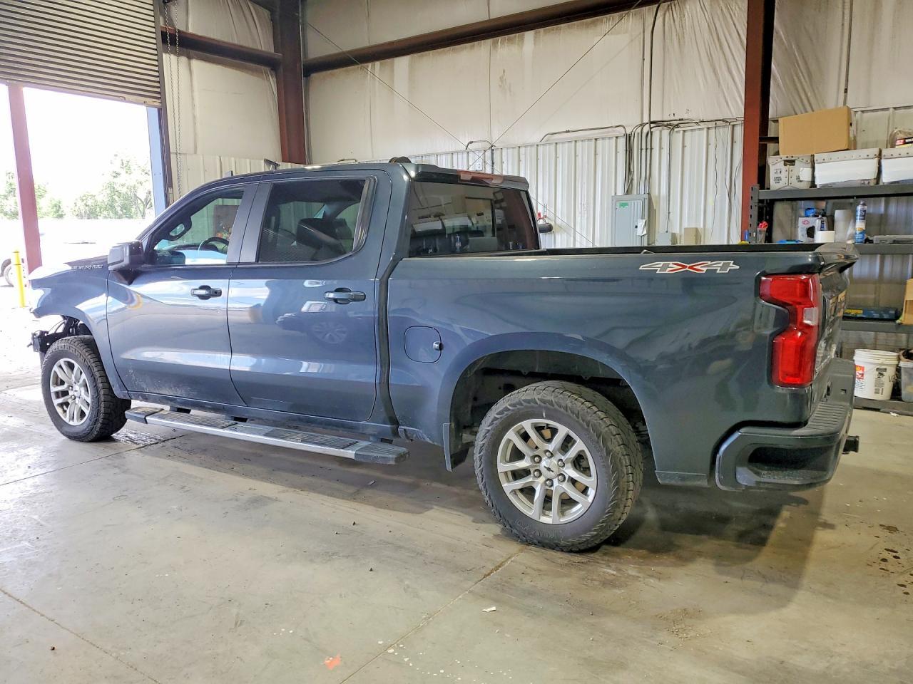2020 Chevrolet Silverado K1500 Rst - zdjęcie 2