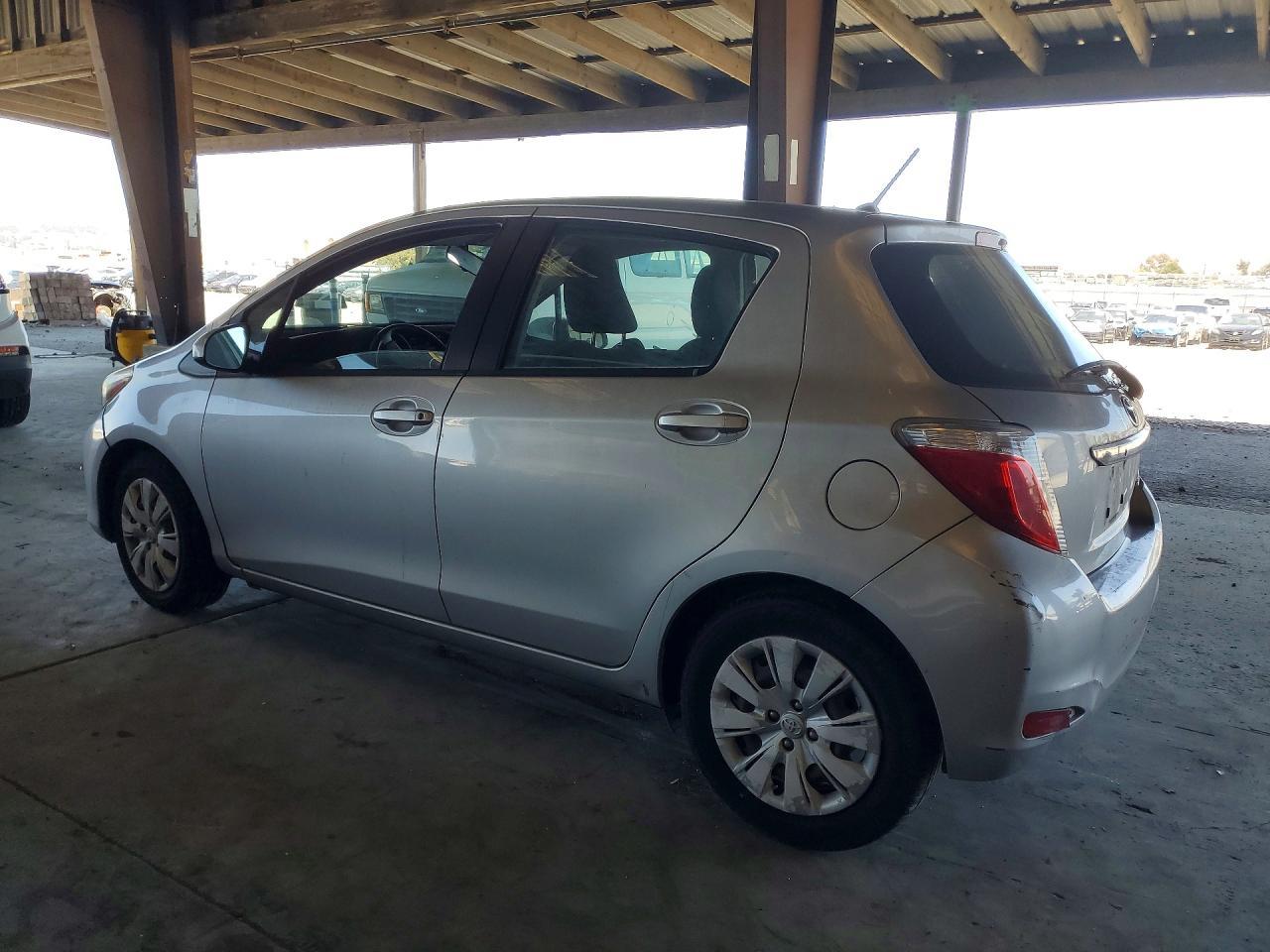 2014 Toyota Yaris - zdjęcie 2