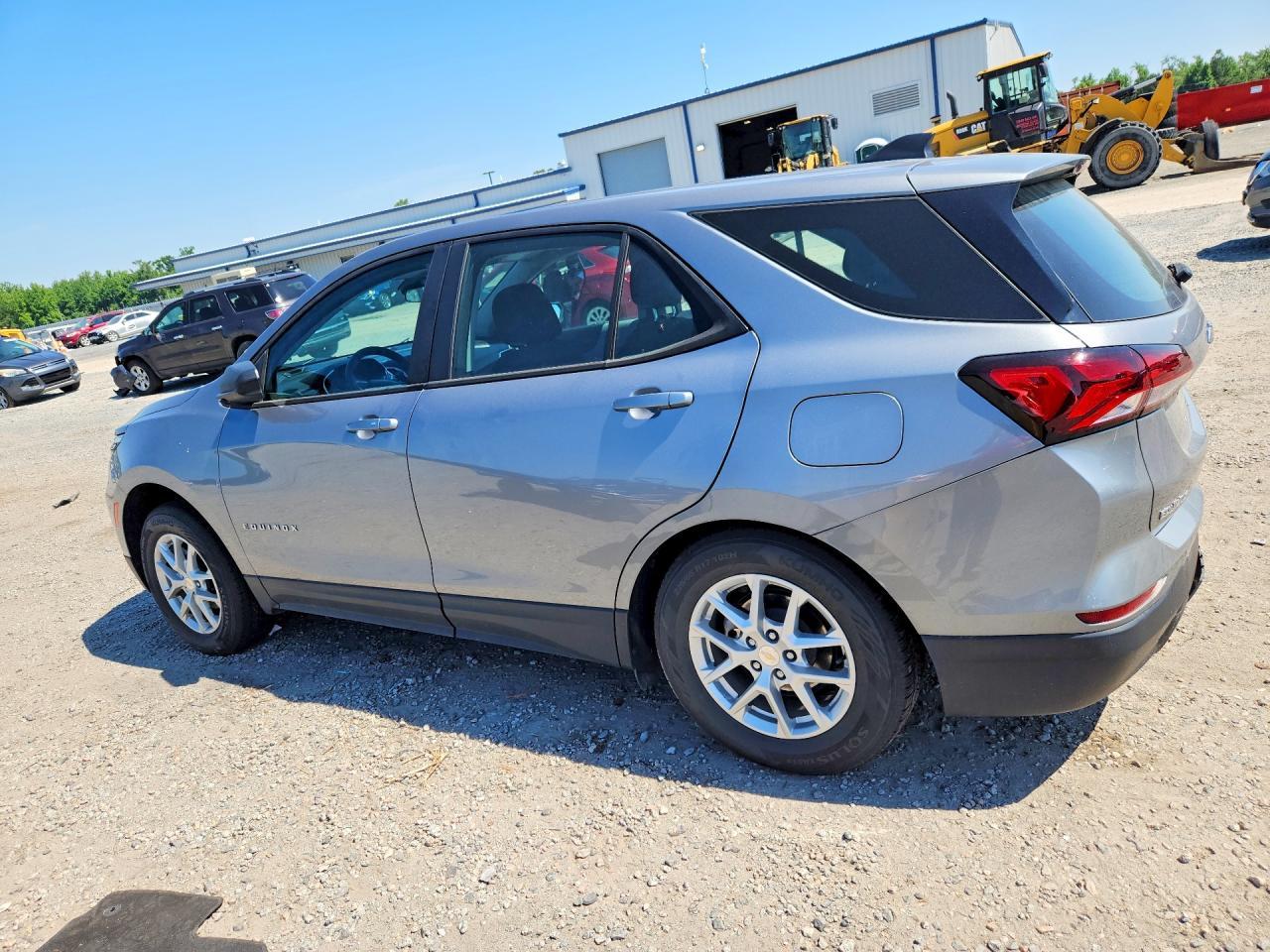 2024 Chevrolet Equinox Ls - zdjęcie 2