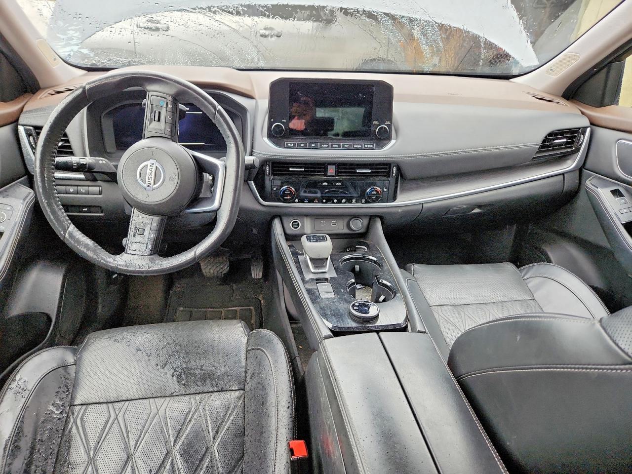 2021 Nissan Rogue Platinum - zdjęcie 8