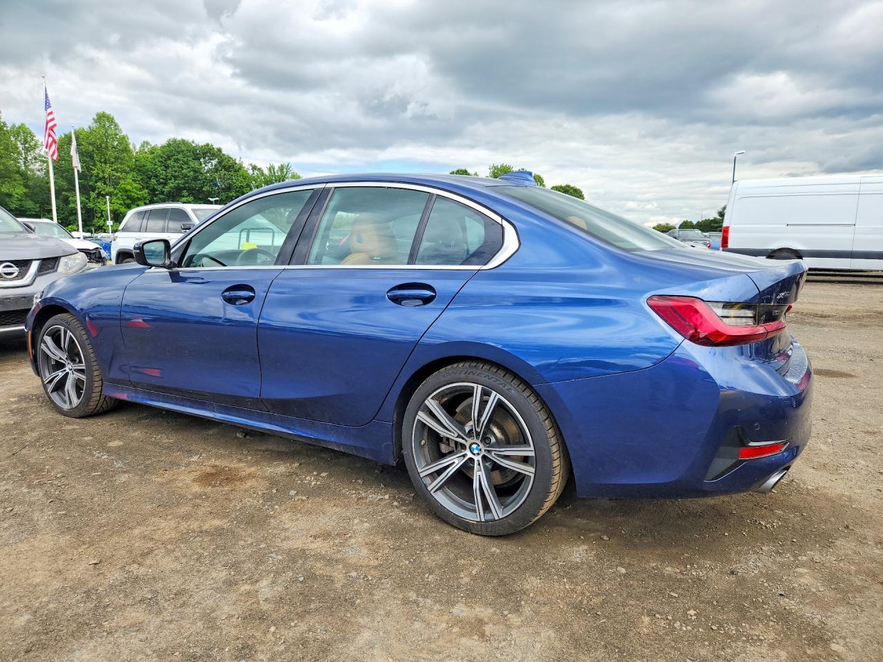 BMW Seria 3 - zdjęcie 2