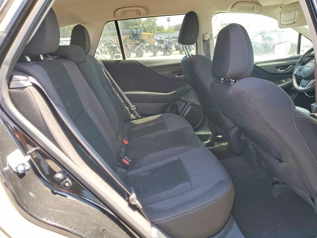 2025 Subaru Outback Premium - zdjęcie 11