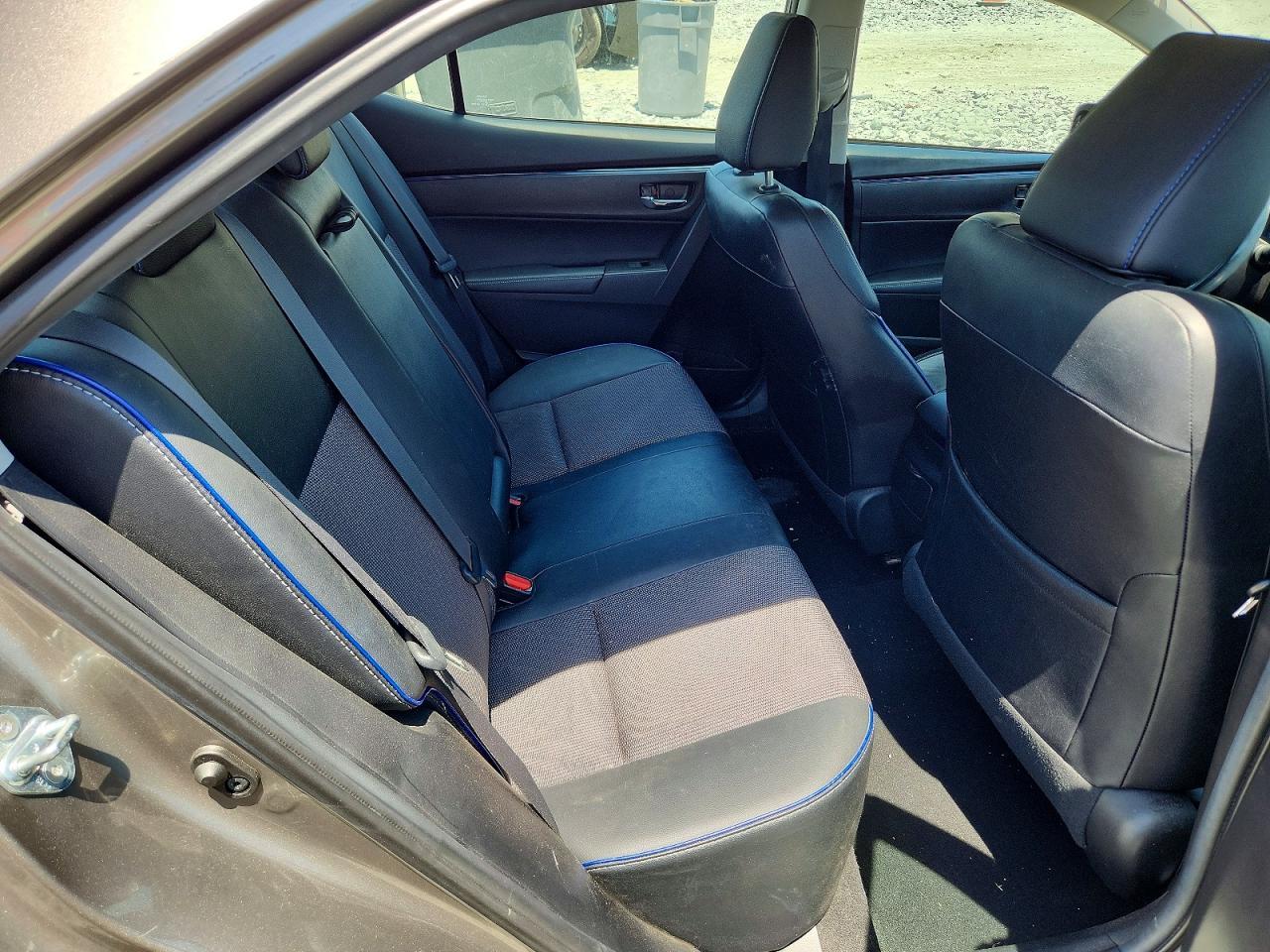 2017 Toyota Corolla Se - zdjęcie 10