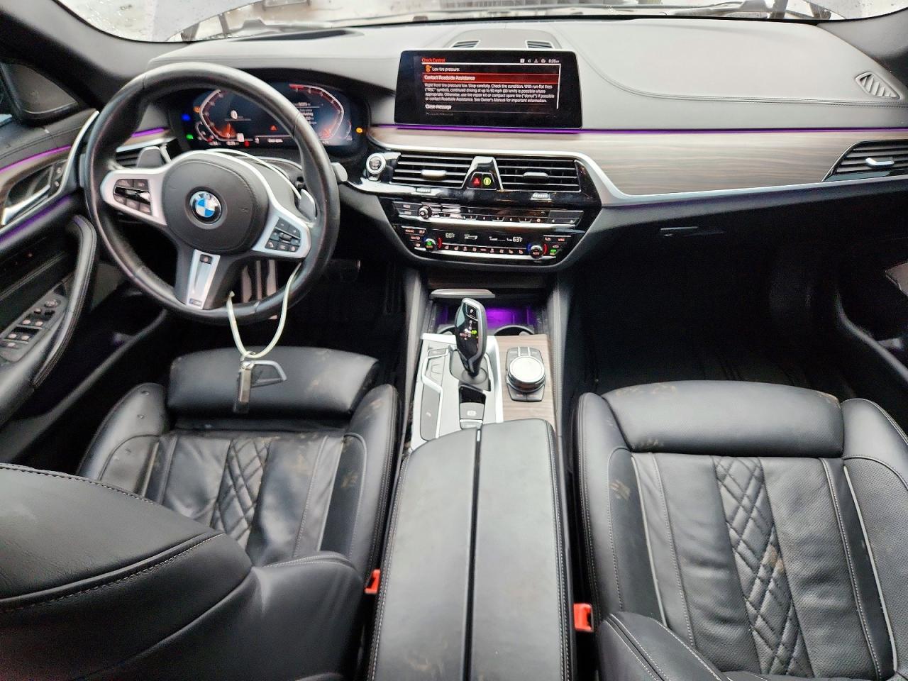 2020 BMW Seria 5 540i - zdjęcie 8