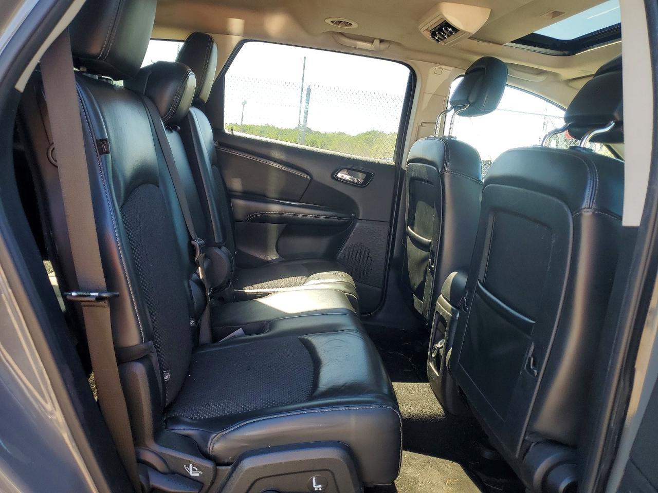 2020 Dodge Journey Crossroad - zdjęcie 11