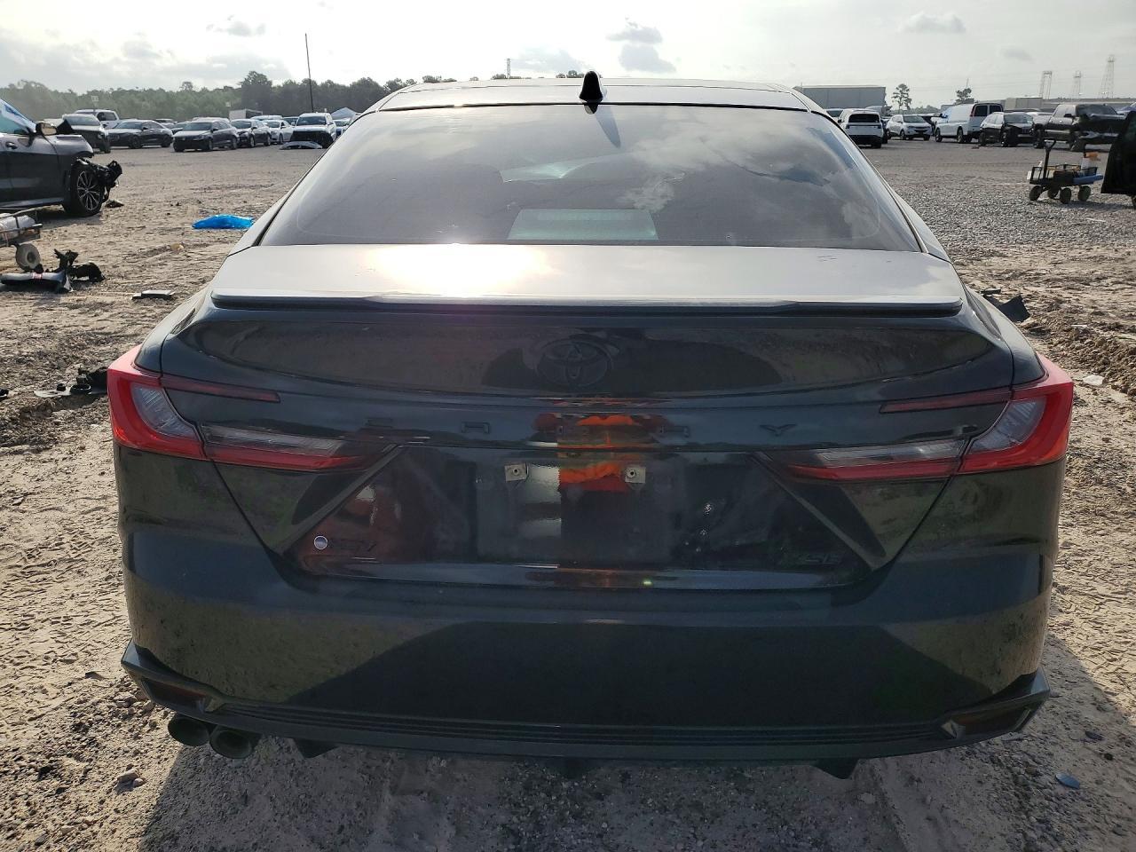 2025 Toyota Camry Xse - zdjęcie 6