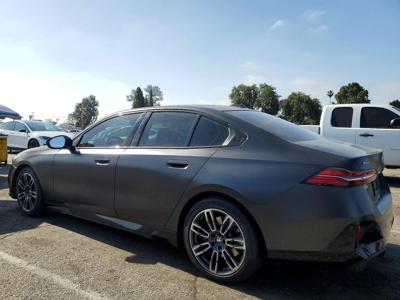 2024 BMW 540 Xi - zdjęcie 2