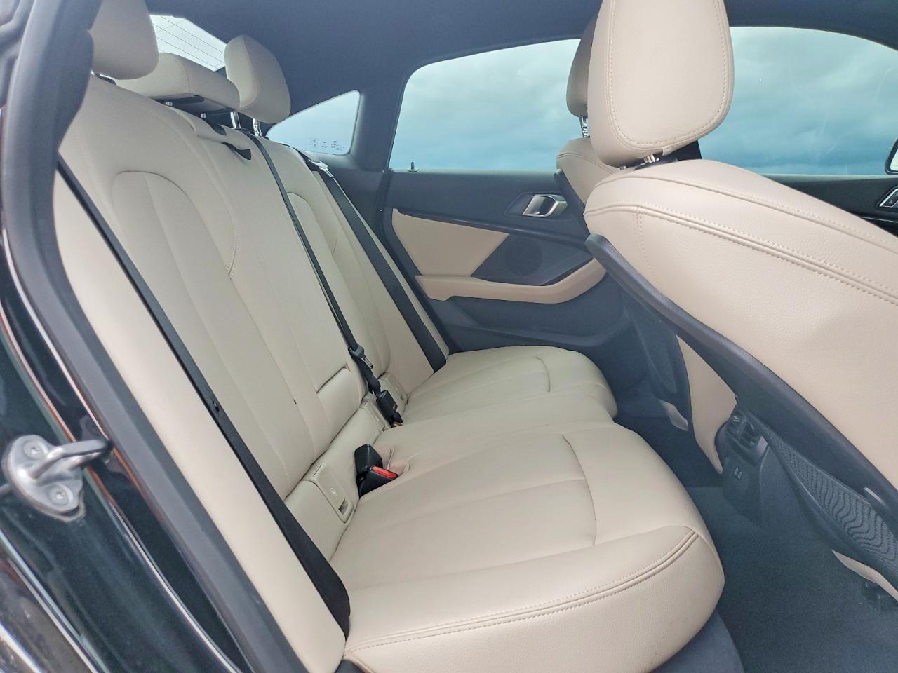2021 BMW Seria 2 228i - zdjęcie 10