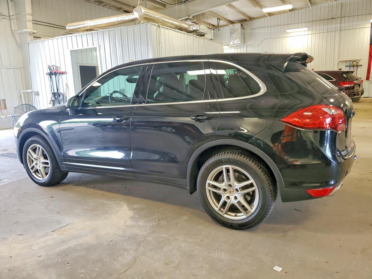 2013 Porsche Cayenne - zdjęcie 2