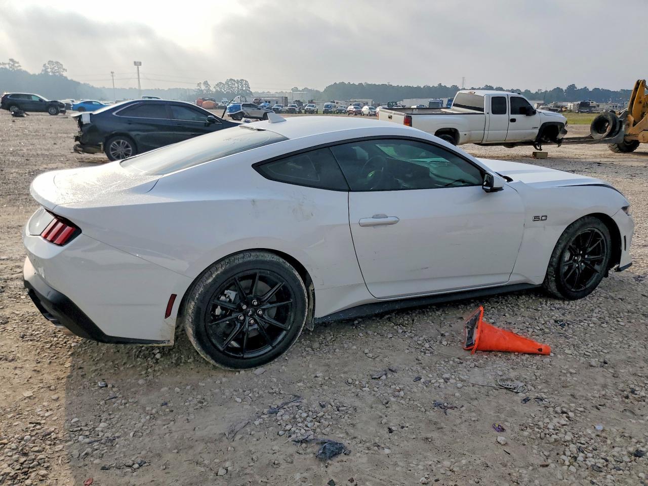 2026 Ford Mustang Gt - zdjęcie 3