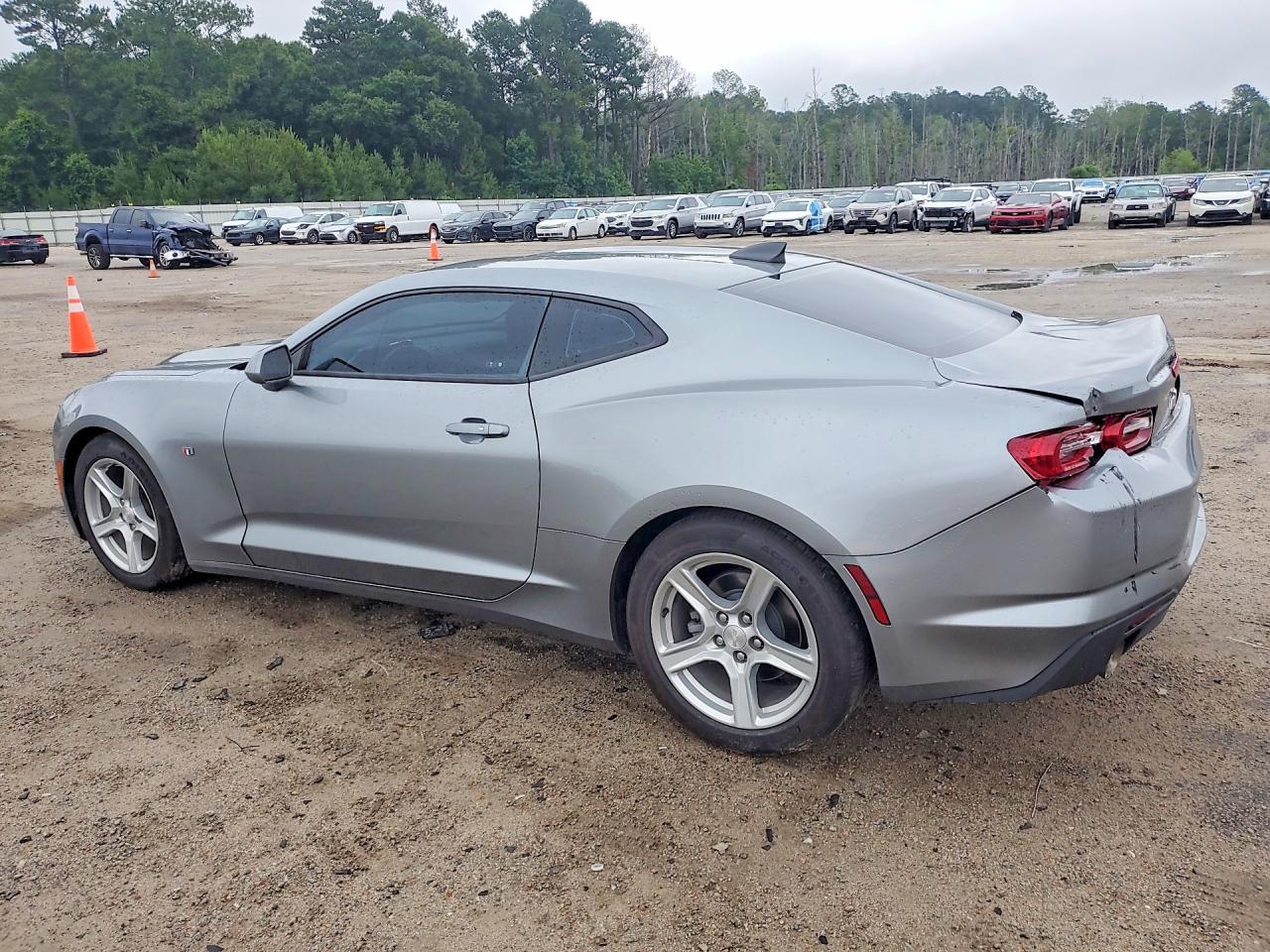 2023 Chevrolet Camaro Ls - zdjęcie 2