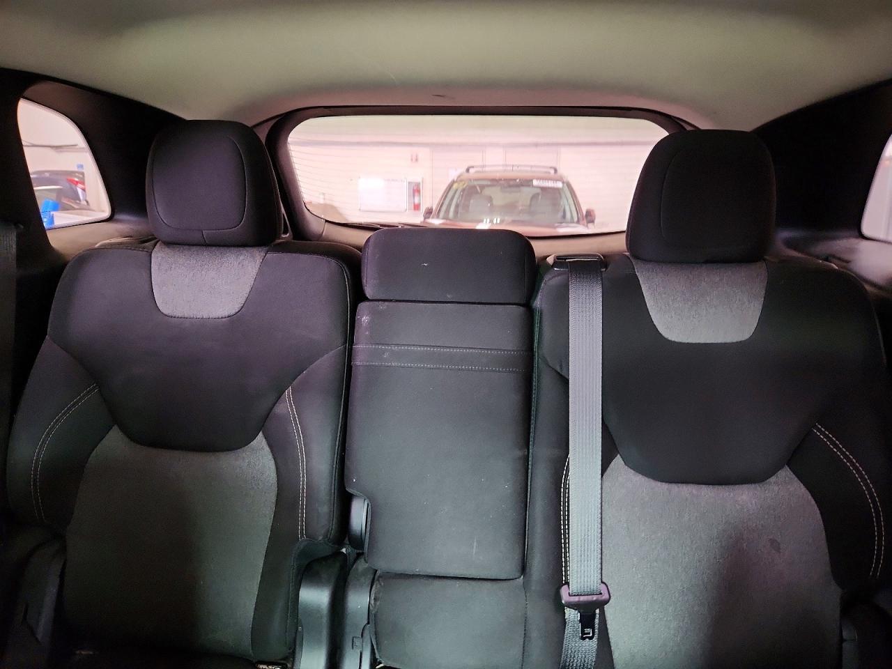 2015 Jeep Cherokee Sport - zdjęcie 10