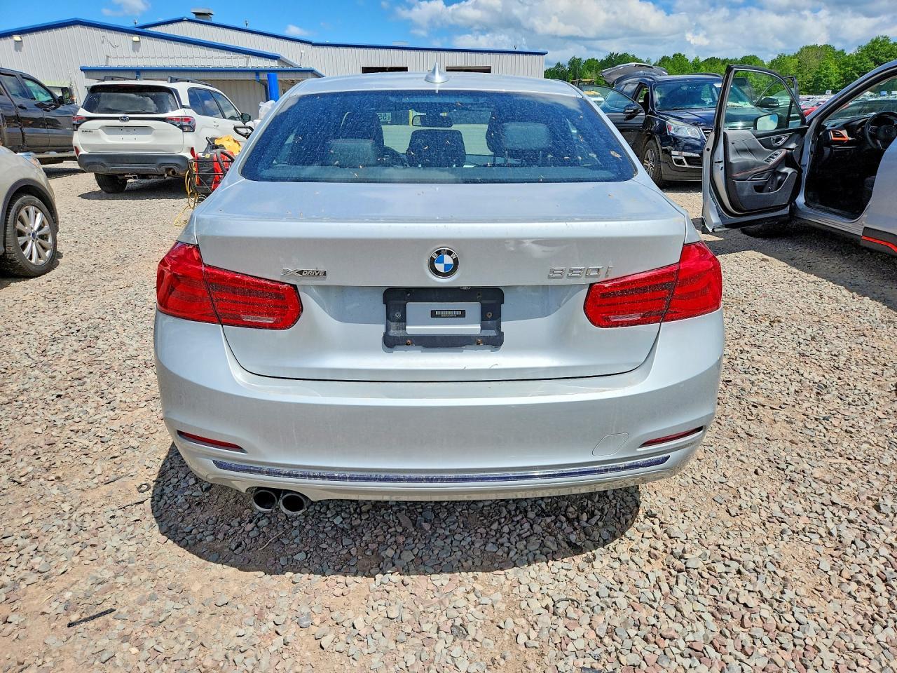 2018 BMW 330 Xi - zdjęcie 6