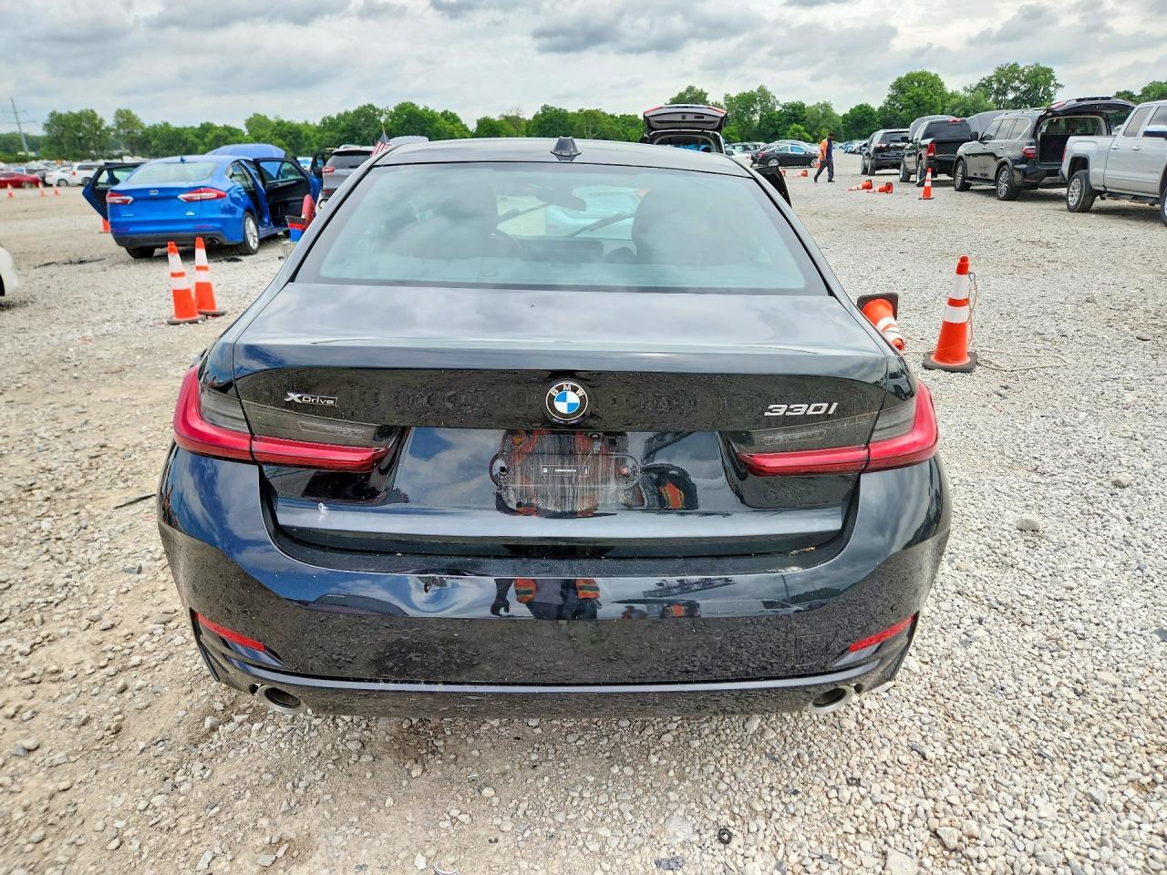 2026 BMW 330Xi - zdjęcie 6