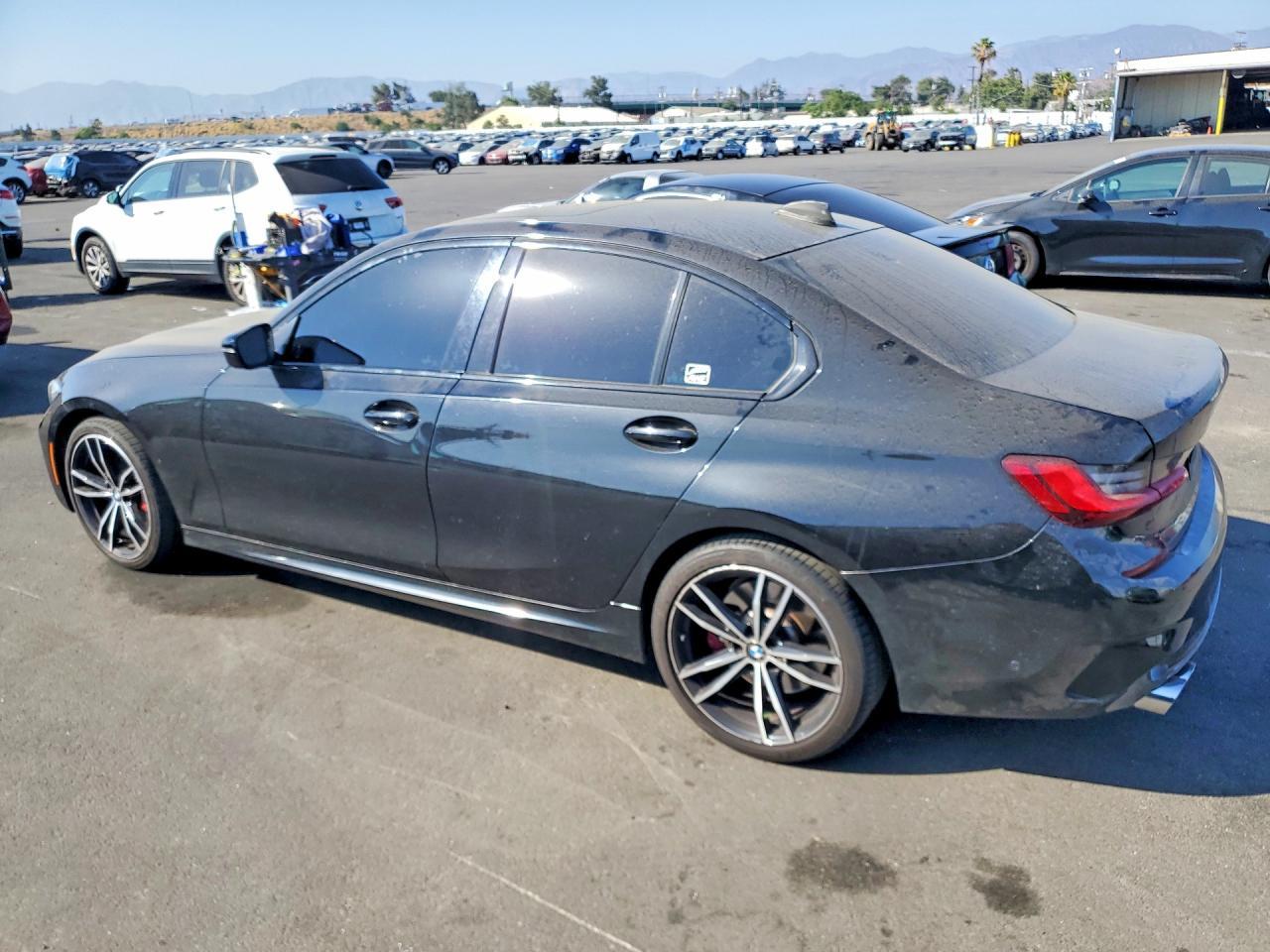 2022 BMW M340I - zdjęcie 2