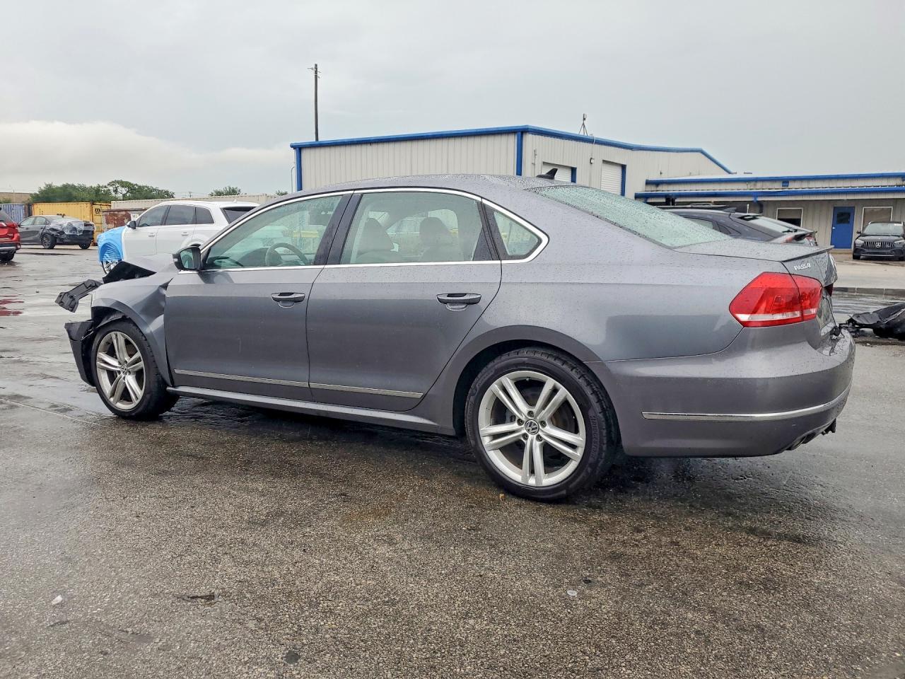 2014 Volkswagen Passat Sel - zdjęcie 2