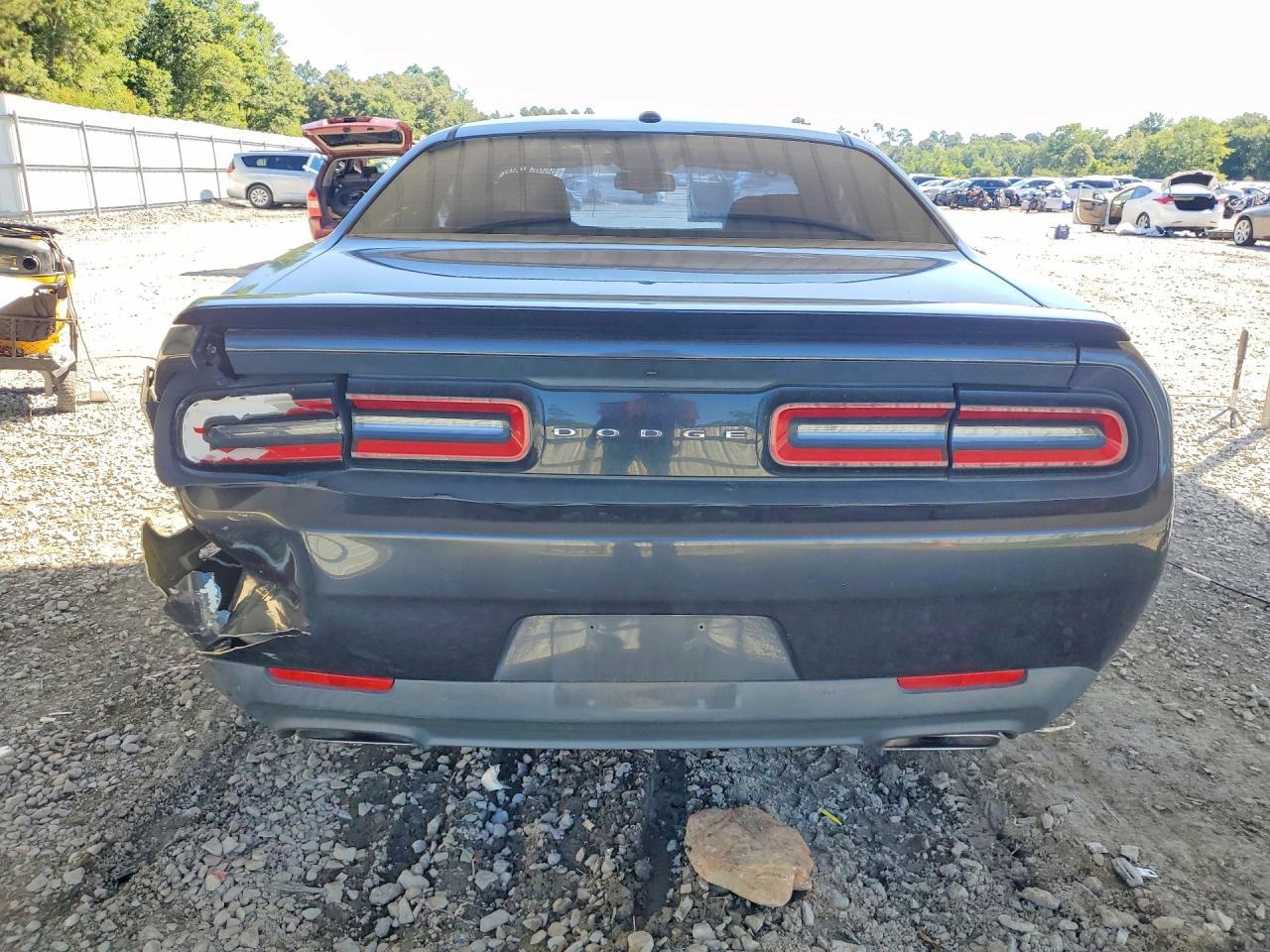2017 Dodge Challenger - zdjęcie 6