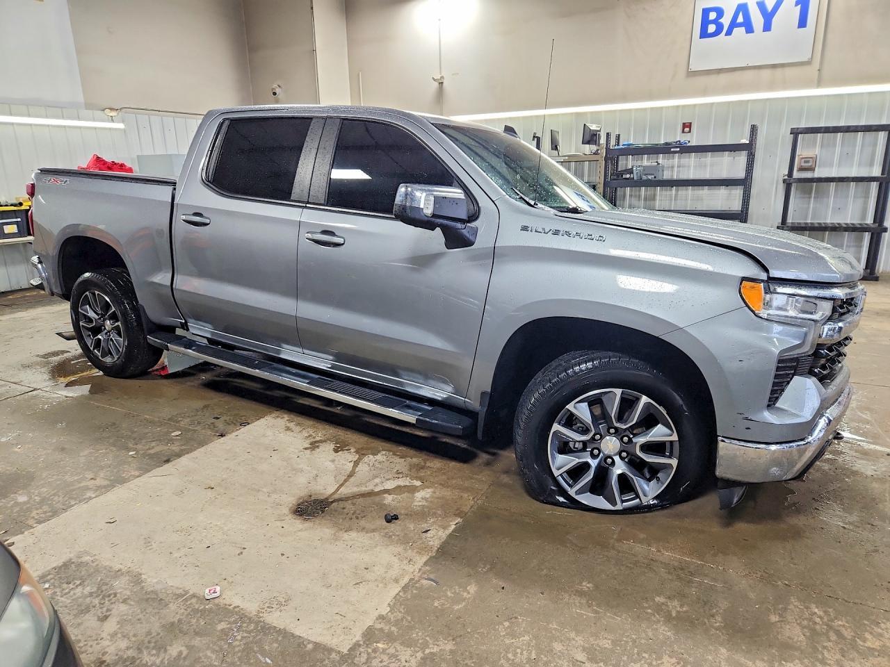 2023 Chevrolet Silverado K1500 Lt - zdjęcie 4