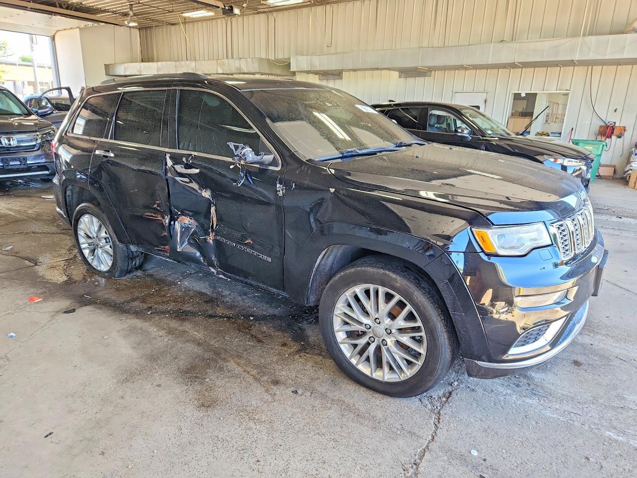 2017 Jeep Grand Cherokee Summit - zdjęcie 4