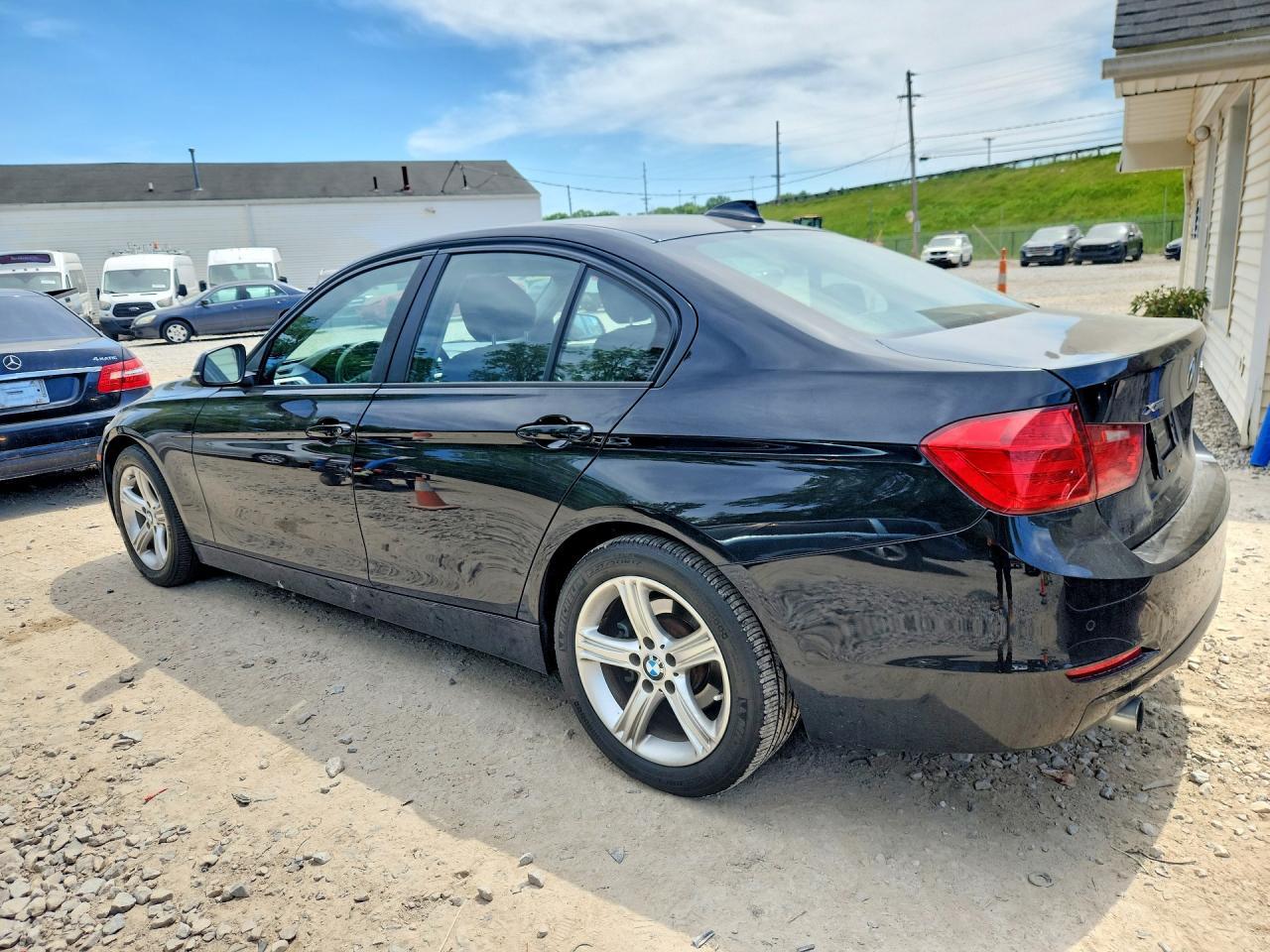 2014 BMW 320 I xDrive - zdjęcie 2