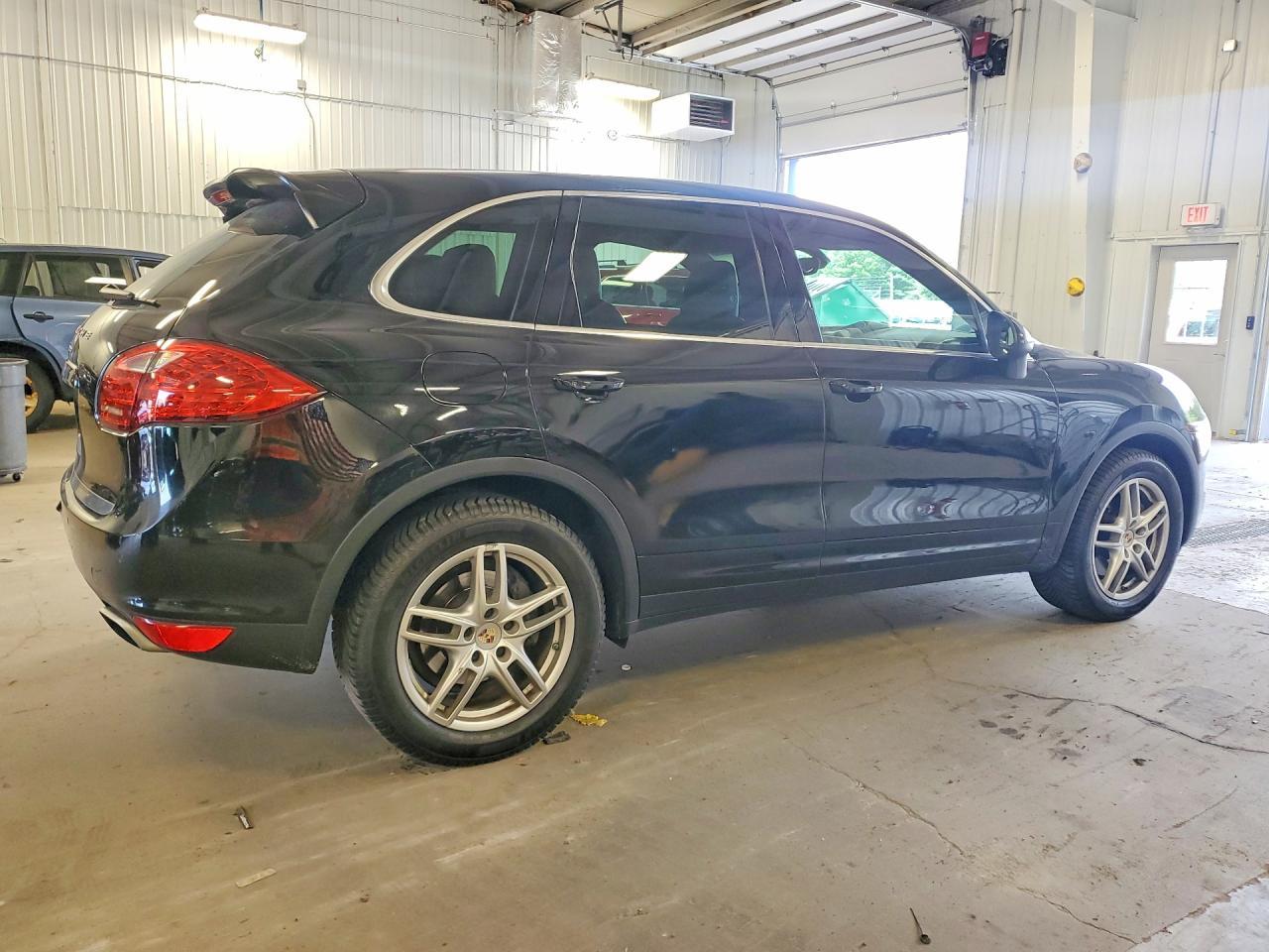 2013 Porsche Cayenne - zdjęcie 3