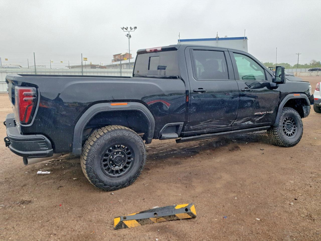 2026 GMC Sierra K2500 At4X - zdjęcie 3