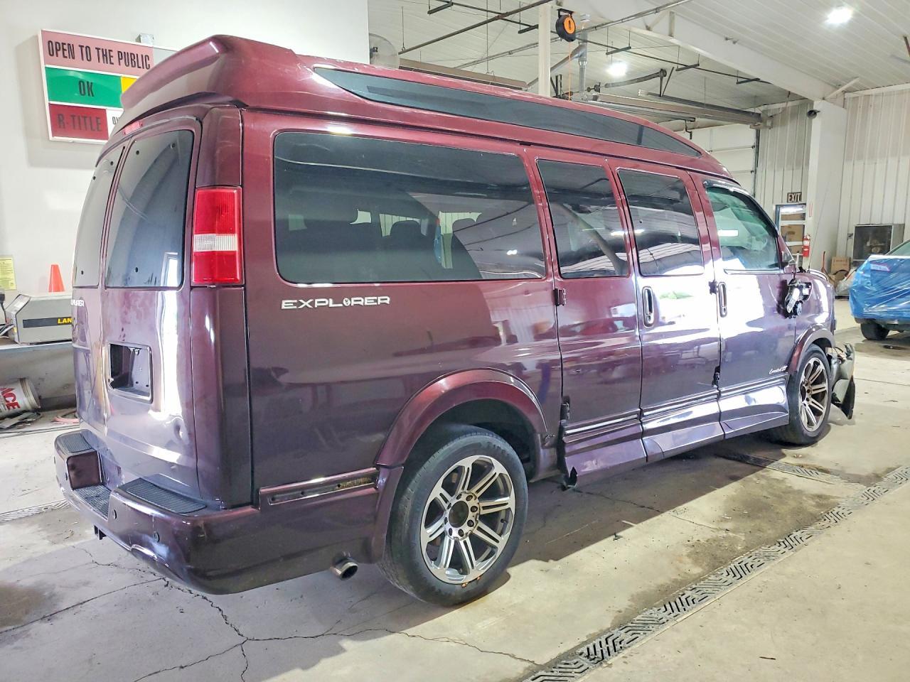 2018 Chevrolet Express G2500 - zdjęcie 3
