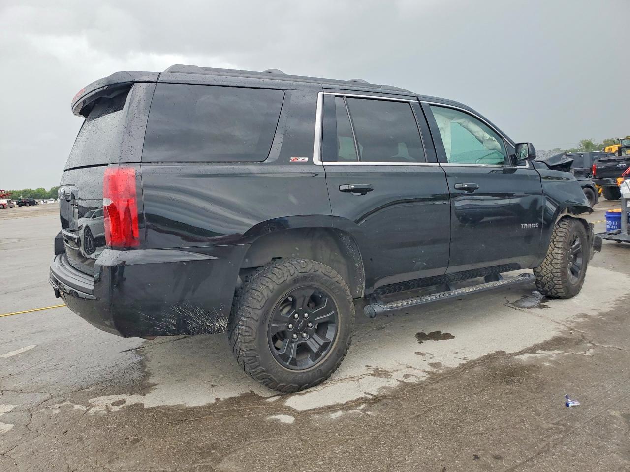 2017 Chevrolet Tahoe K1500 Lt - zdjęcie 3