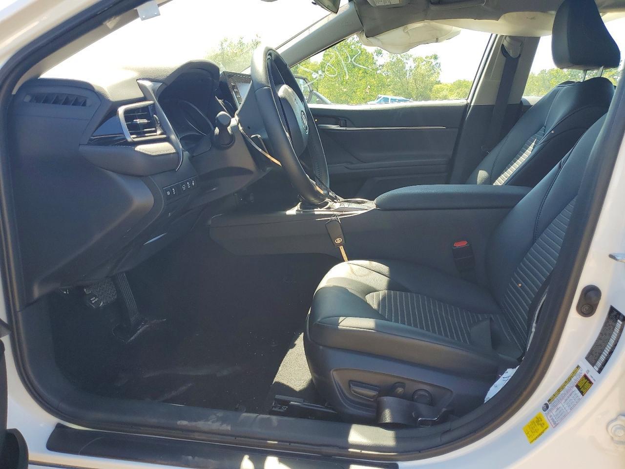 2024 Toyota Camry Se - zdjęcie 7