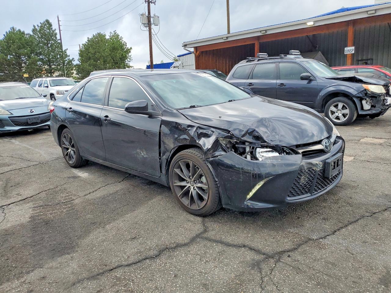 2016 Toyota Camry Xse - zdjęcie 4