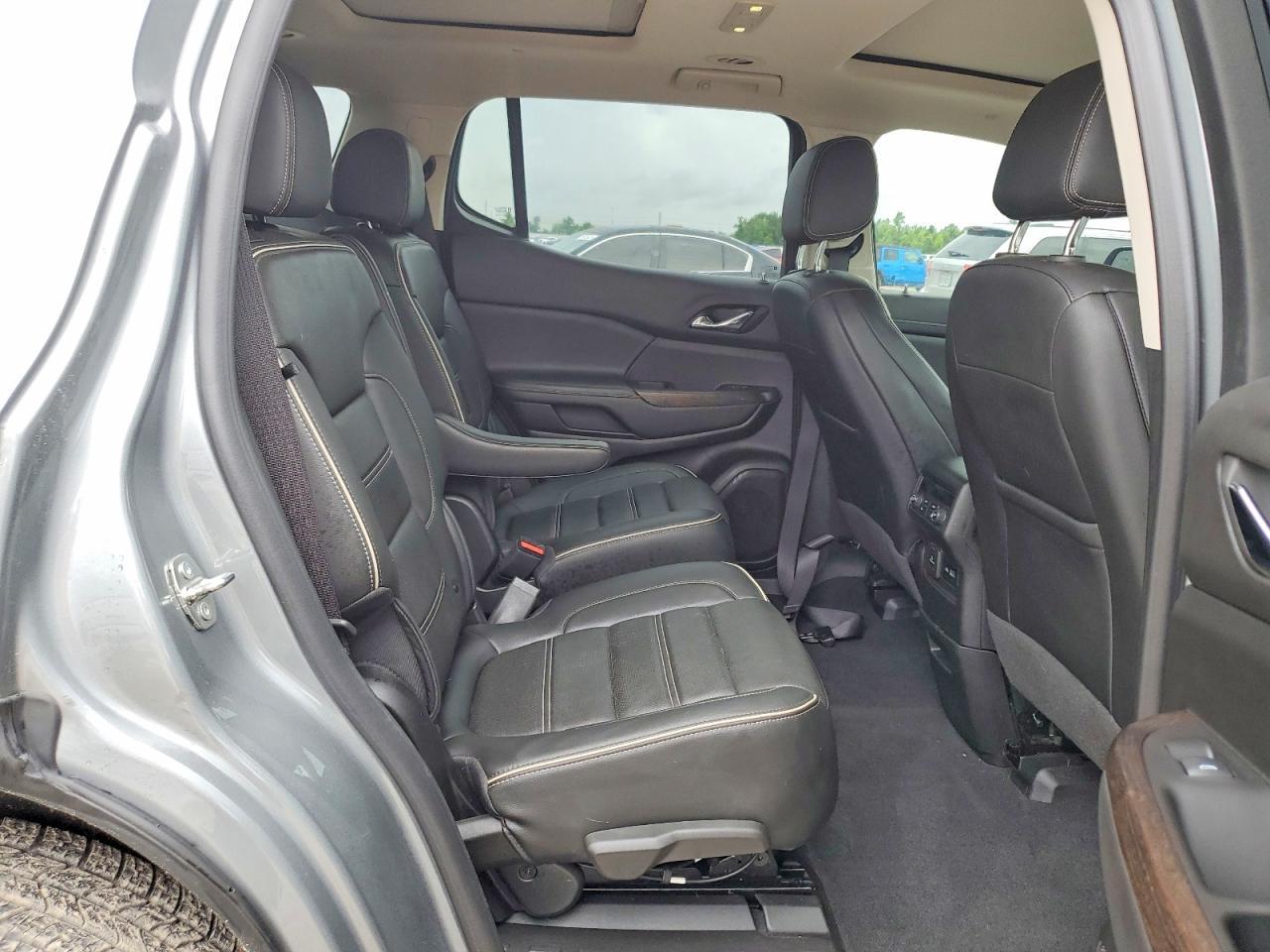 2023 GMC Acadia Denali - zdjęcie 11