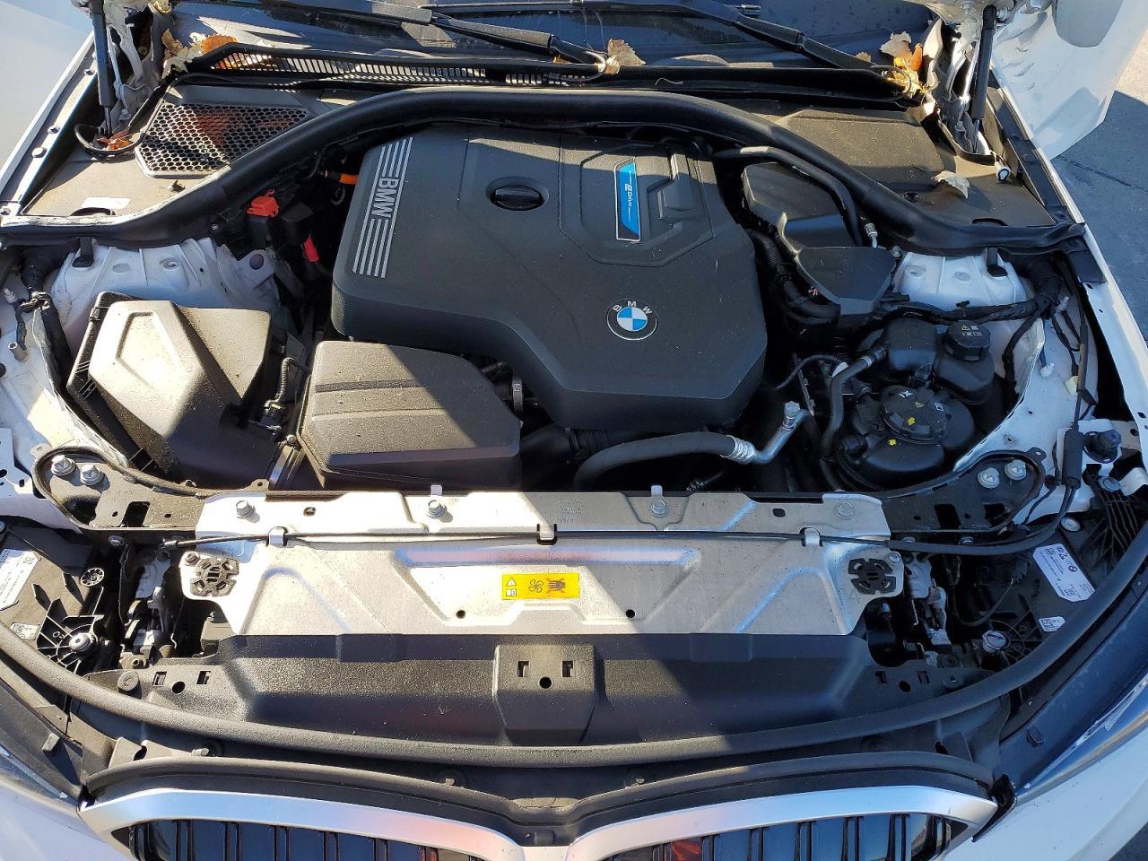 2023 BMW 330Xe - zdjęcie 11