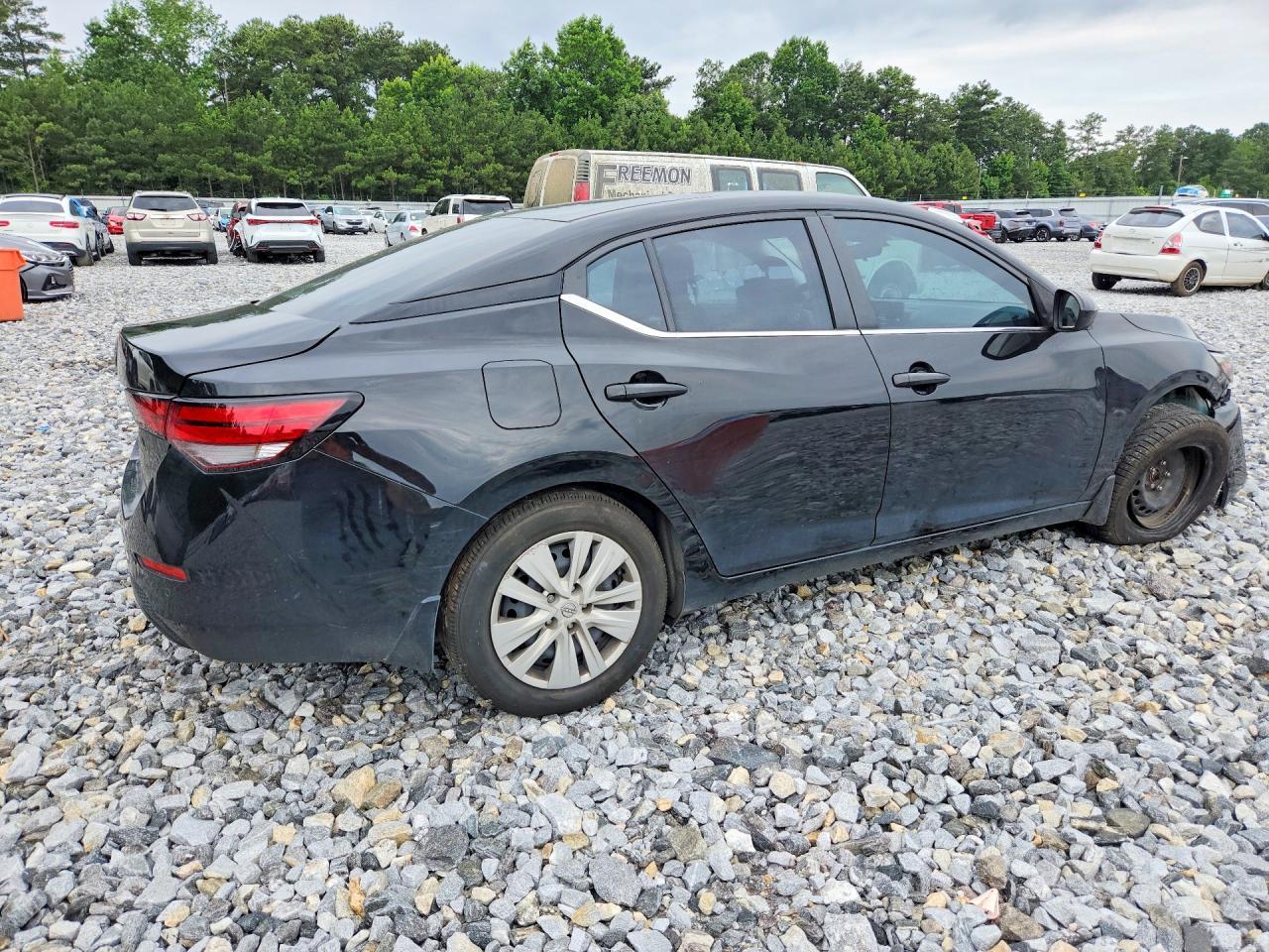 2024 Nissan Sentra S - zdjęcie 3