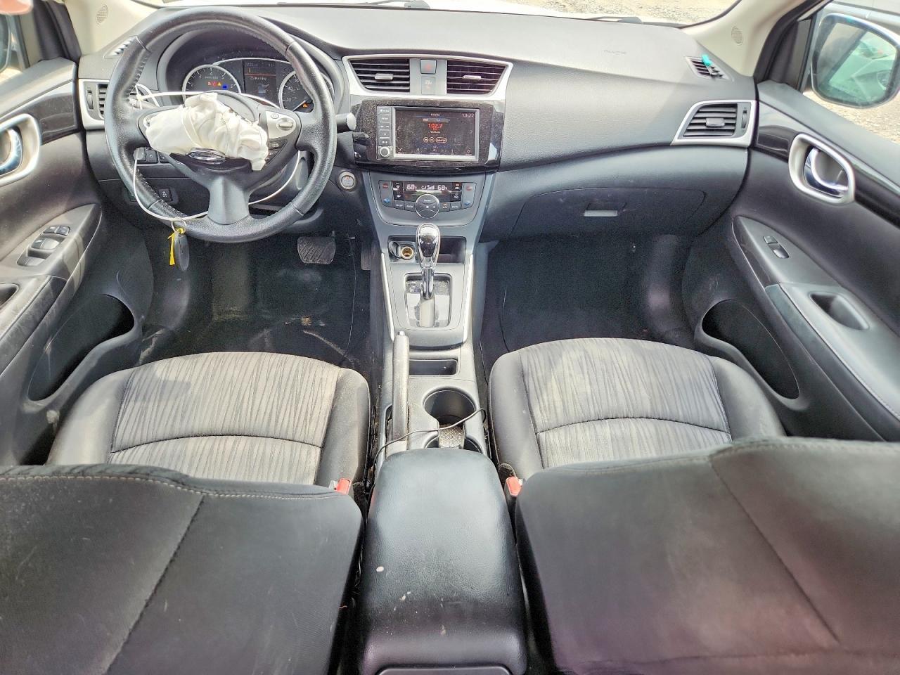 2019 Nissan Sentra Sv - zdjęcie 8