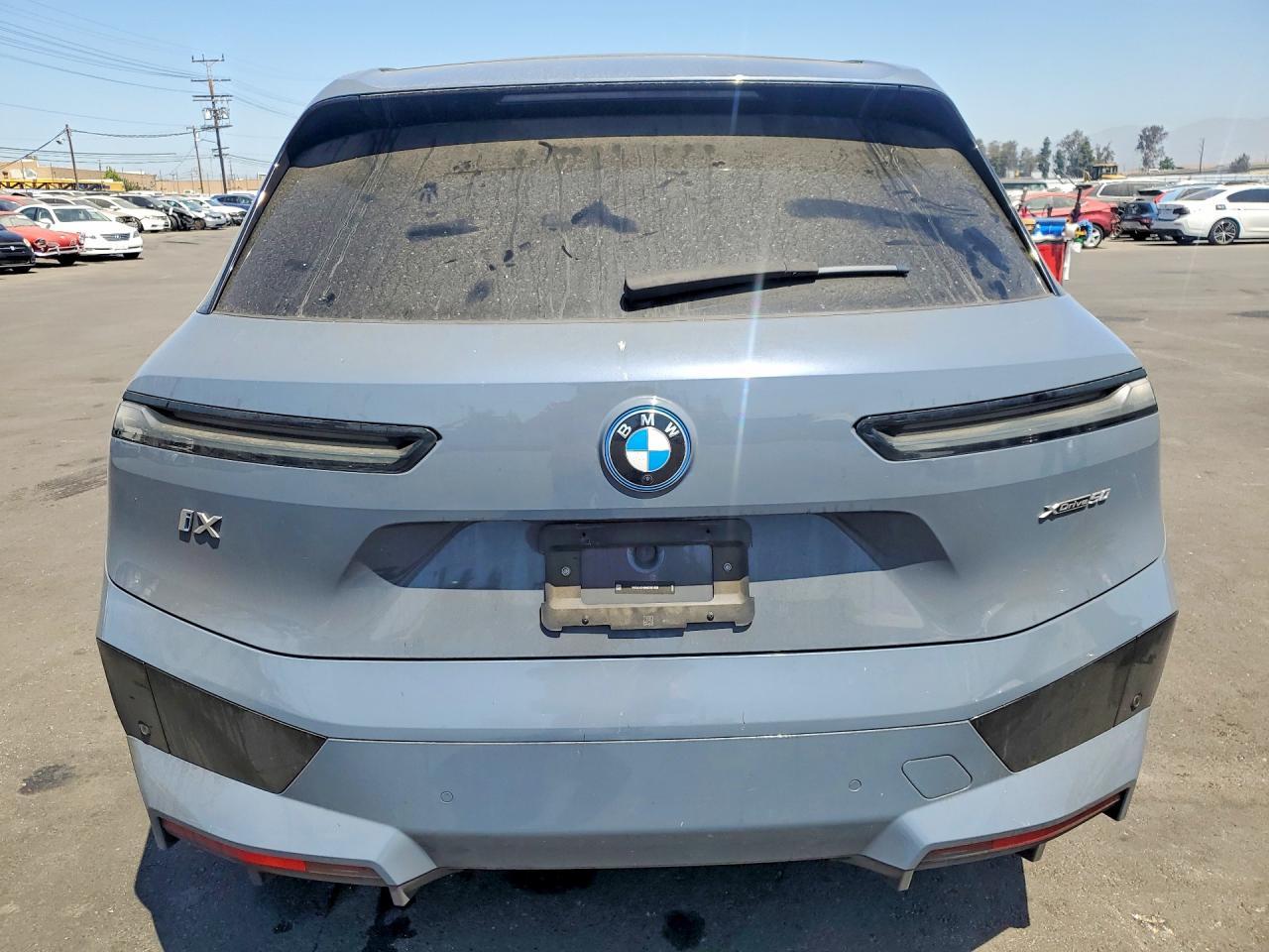2024 BMW Ix xDrive50 - zdjęcie 6