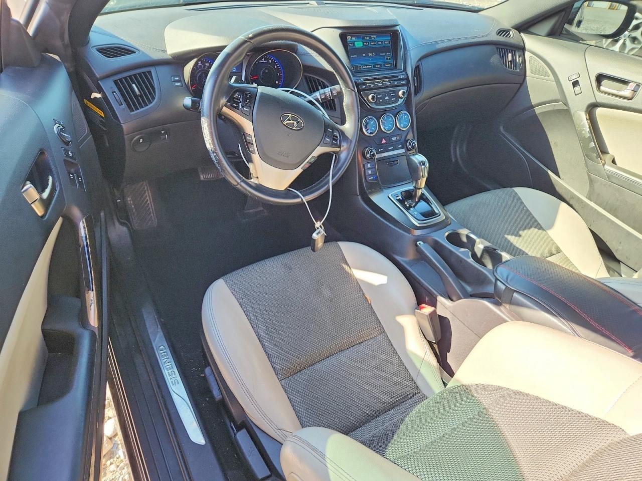2013 Hyundai Genesis Coupe 2.0T - zdjęcie 8