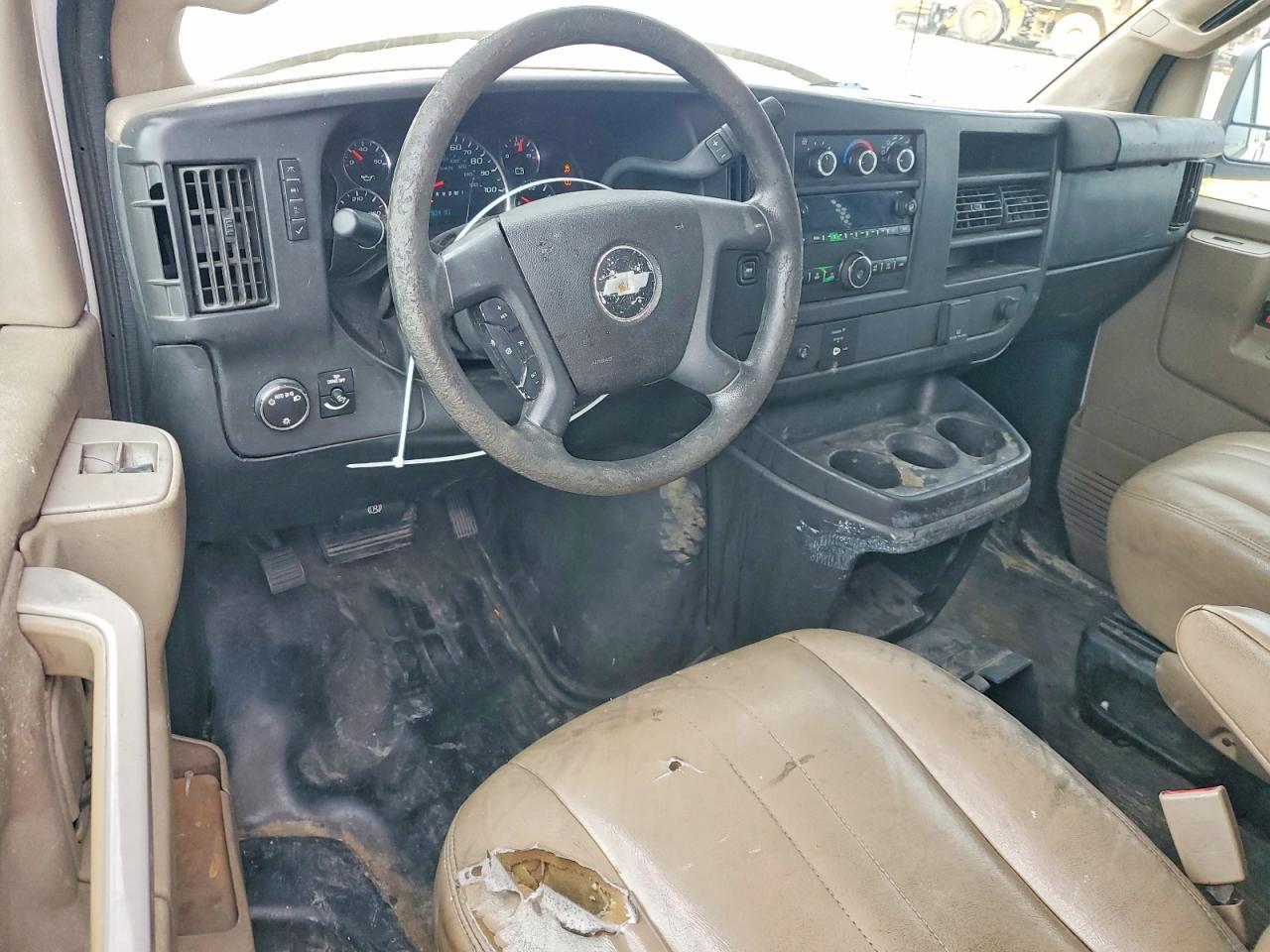 2017 Chevrolet Express - zdjęcie 8