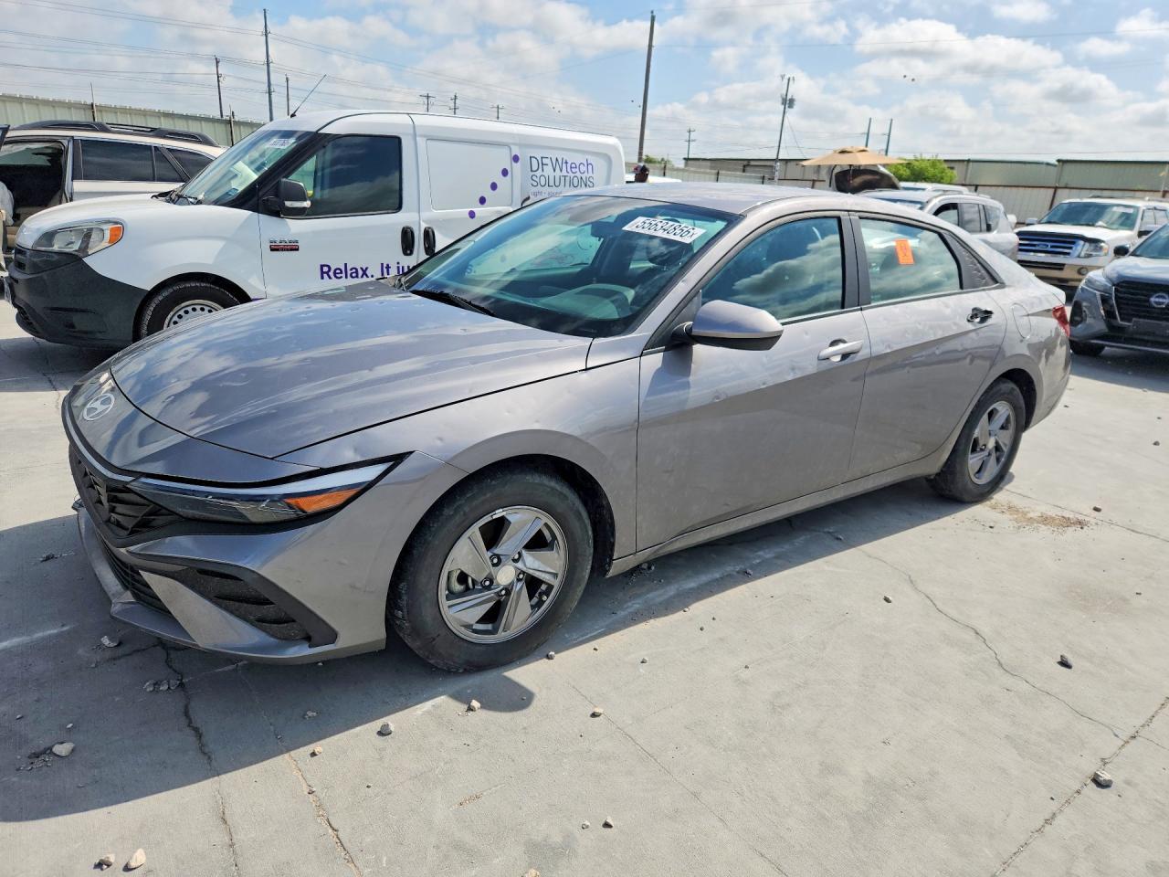 2024 Hyundai Elantra Se - zdjęcie główne