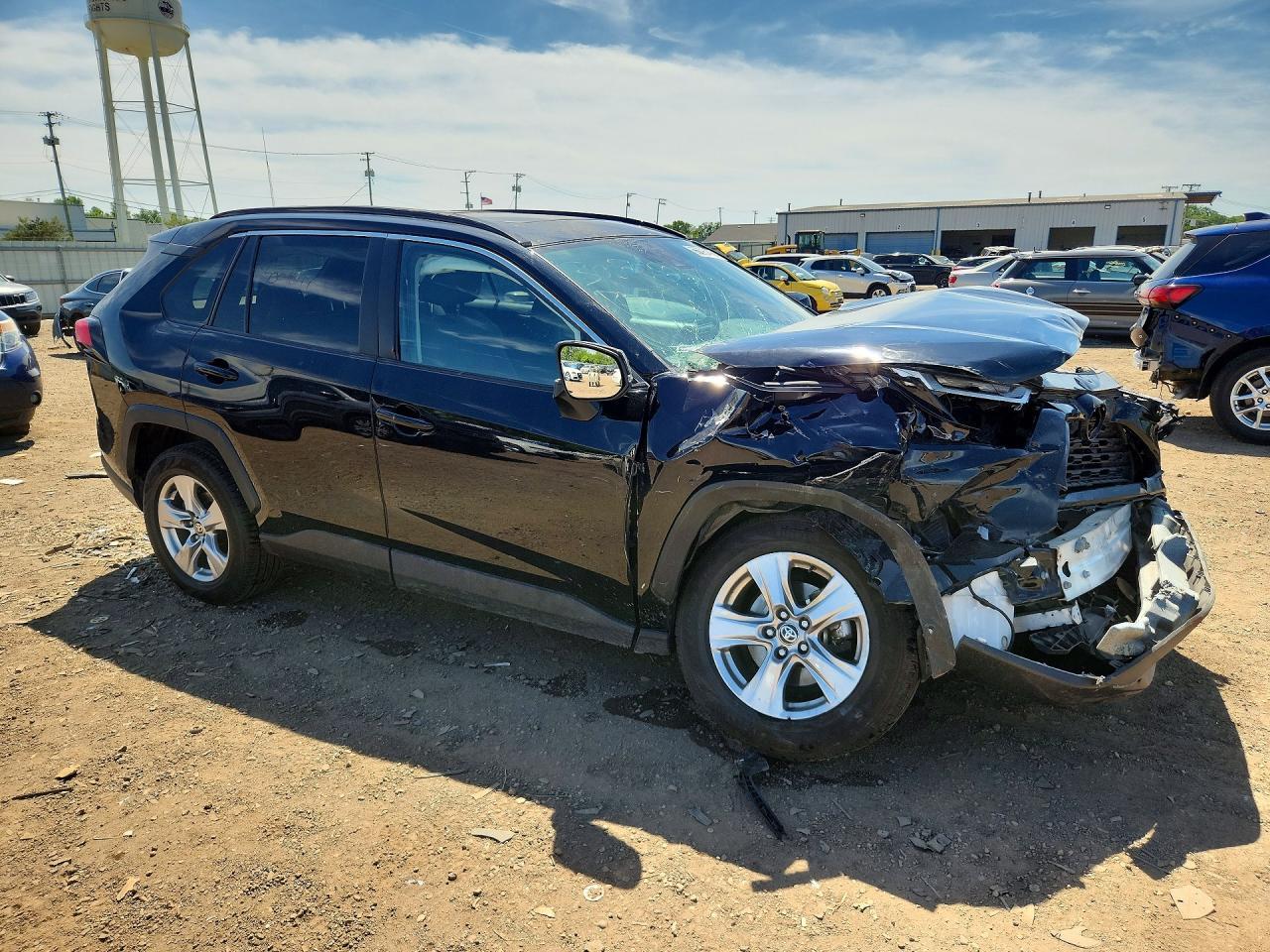 2023 Toyota Rav4 Xle - zdjęcie 4