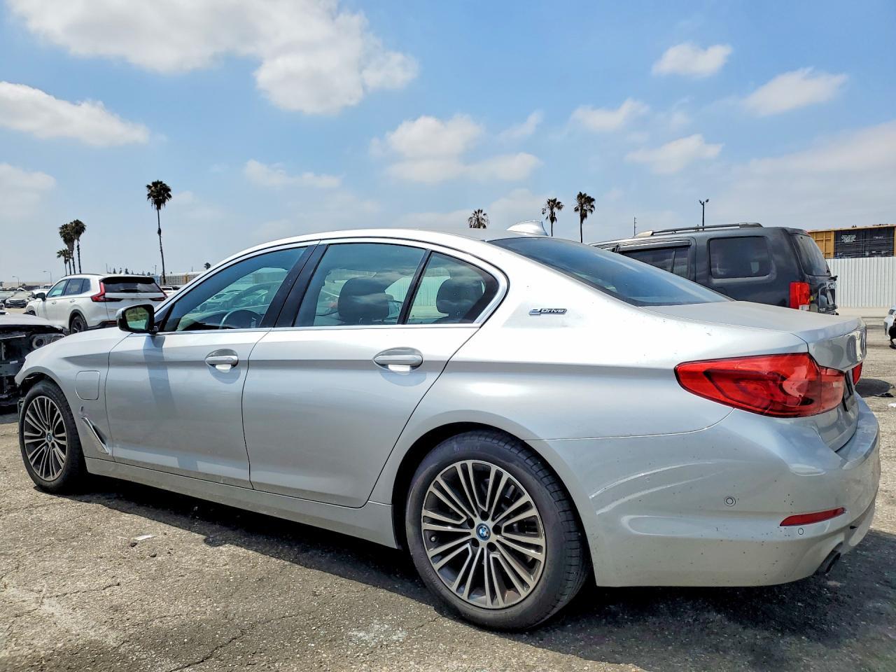 2019 BMW Seria 5 530e - zdjęcie 2